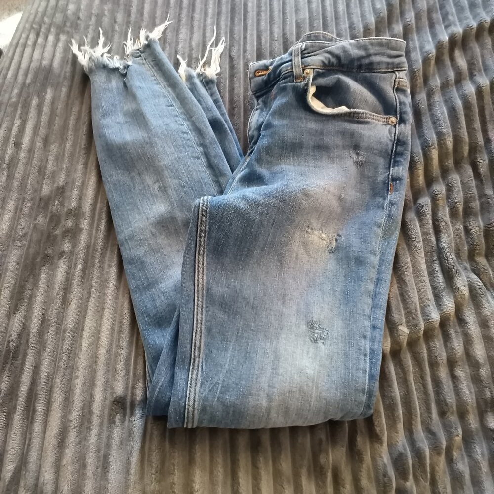 Zara Woman Distressed Jeans 6